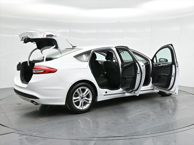 2018 ford fusion se