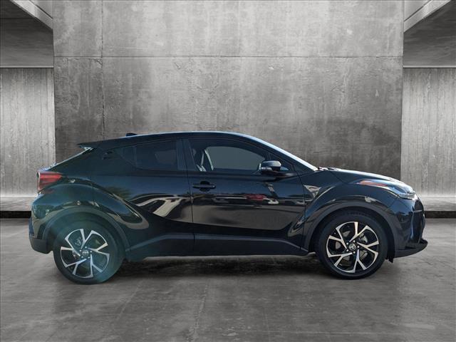 2022 toyota c-hr xle