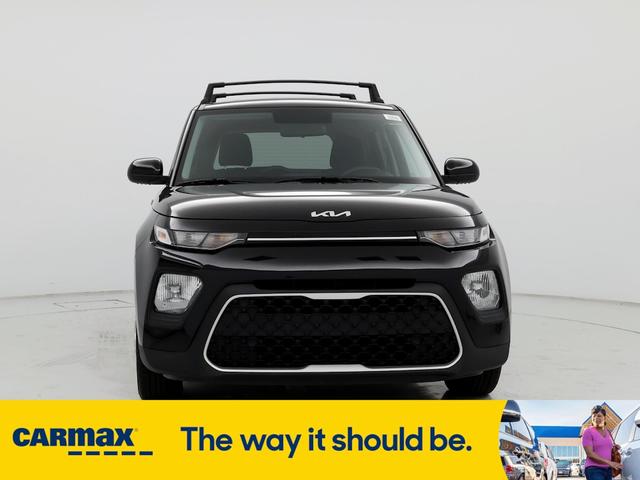 2022 kia soul lx
