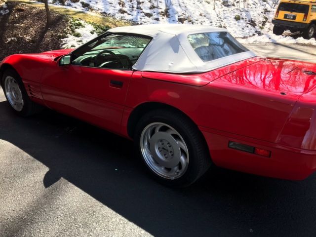 1992 corvette convertible c4 low miles automatic transmission red/white/white