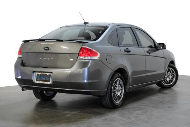 2010 ford focus se