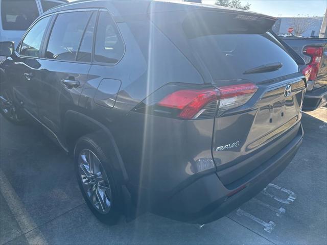 2024 toyota rav4 xle premium