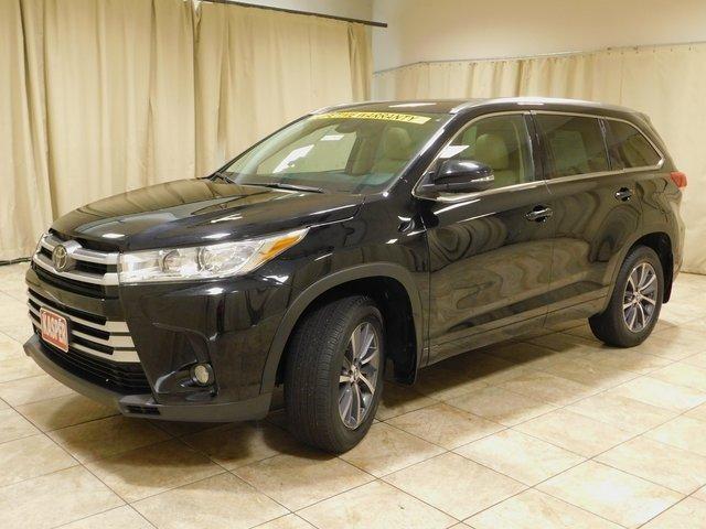 used 2017 toyota highlander xle sandusky, oh 44870 for sale in bay view, ohio