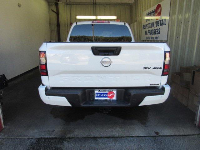 2023 nissan frontier sv