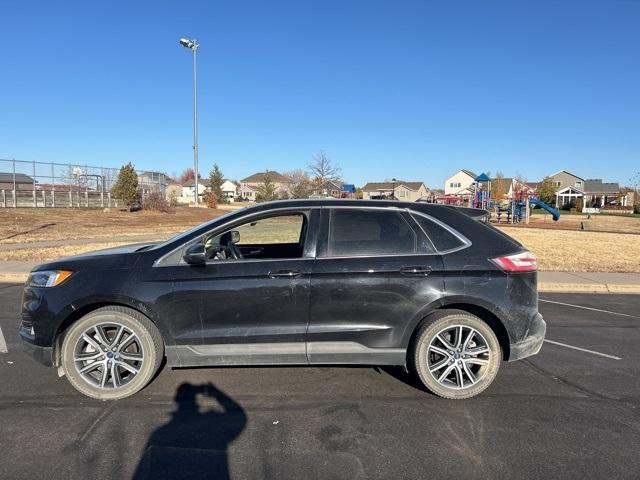2022 ford edge titanium