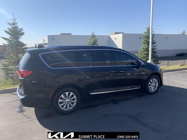 2018 chrysler pacifica touring-l plus