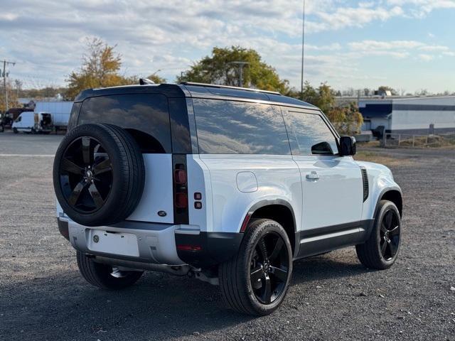 2022 land rover defender 90 s