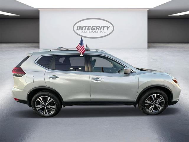 2020 nissan rogue sv