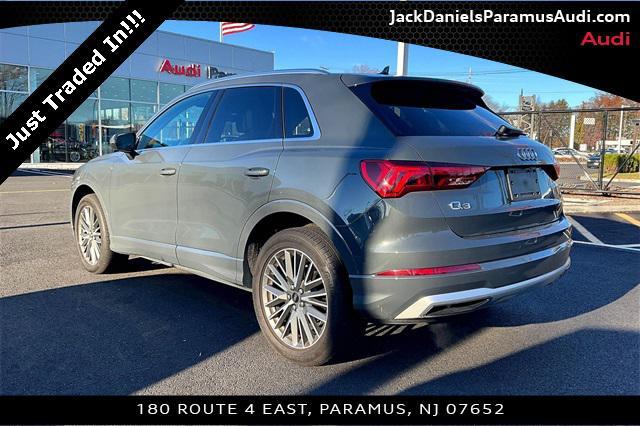 2022 audi q3 40 premium