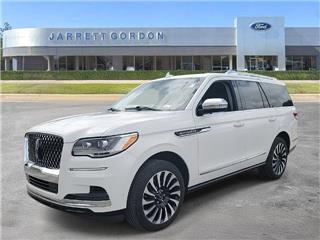 2022 Lincoln Navigator black label