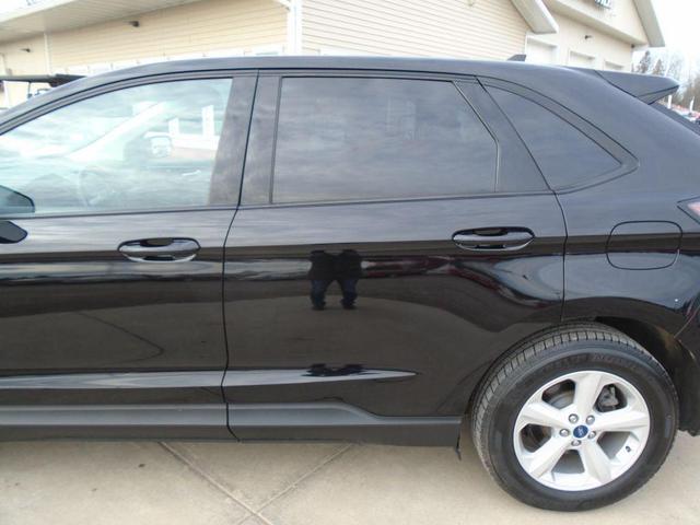 2019 ford edge se