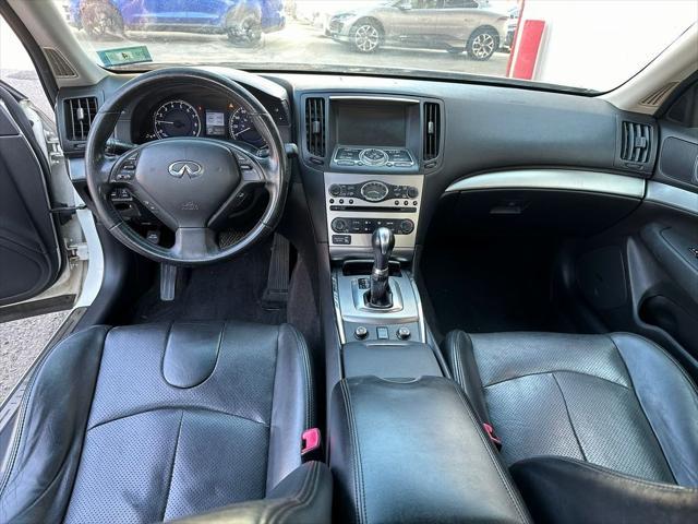 2013 infiniti g37x base