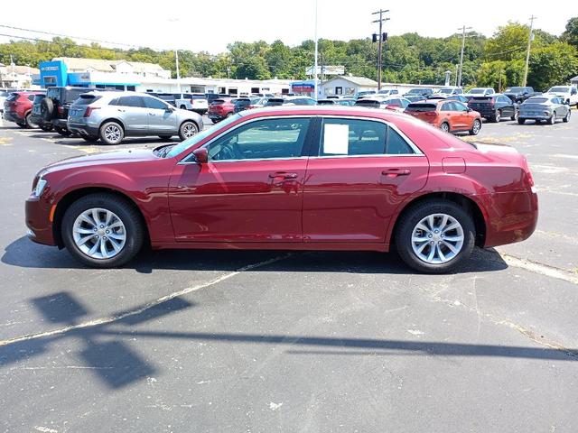2023 chrysler 300 touring