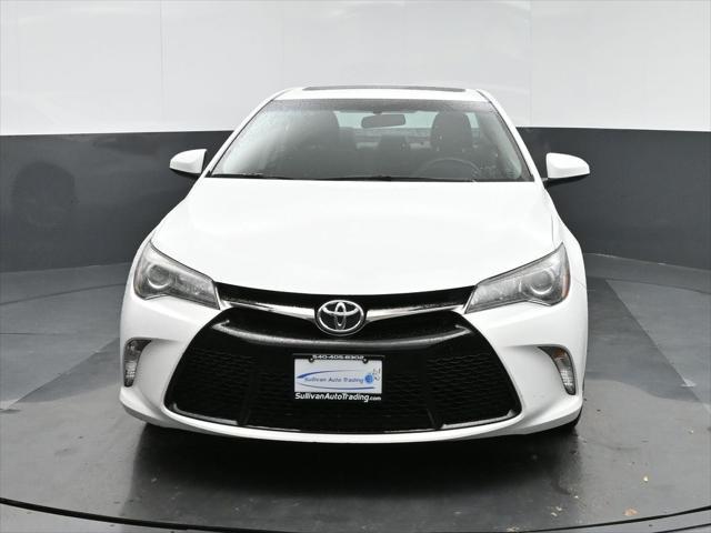 2016 toyota camry se
