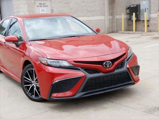 2022 toyota camry se