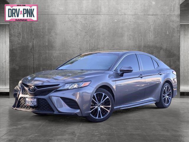 2020 toyota camry se