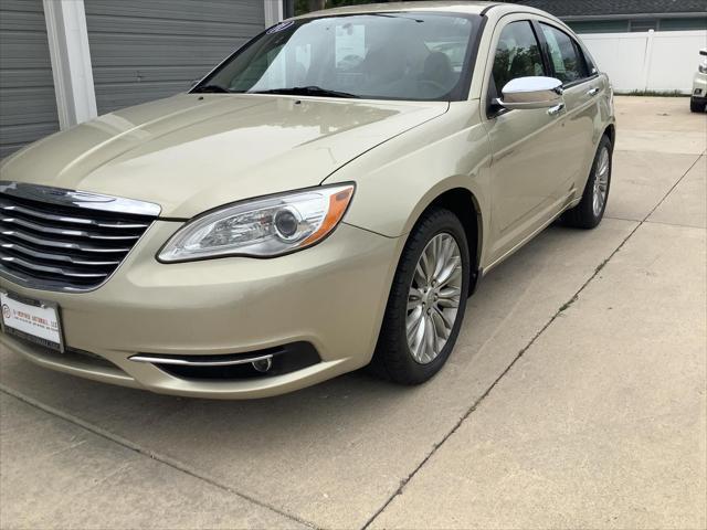 2011 chrysler 200 limited