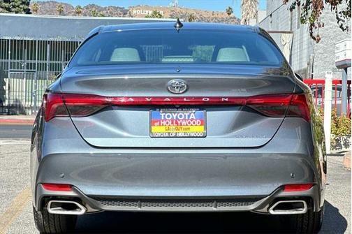2019 toyota avalon