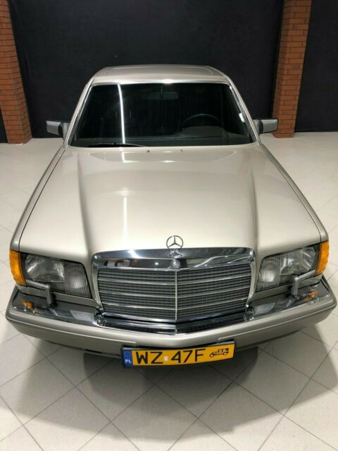 mercedes-benz klasa s w126 sel 420 v8 classic 1986 version of the long monument