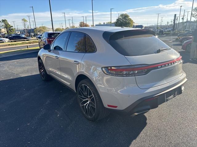 2023 porsche macan base