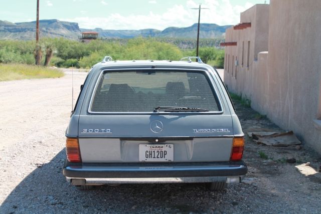 1985 mercedes-benz: 300-series base wagon 4-door