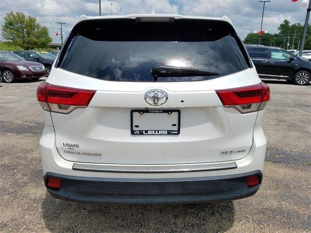used 2017 toyota highlander xle topeka, ks 66614 for sale in topeka, kansas