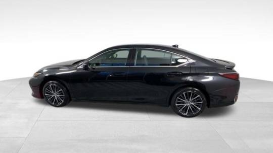2025 Lexus ES