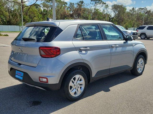 2021 hyundai venue se