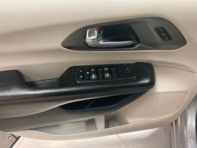 2020 chrysler pacifica touring l in cleveland, ohio