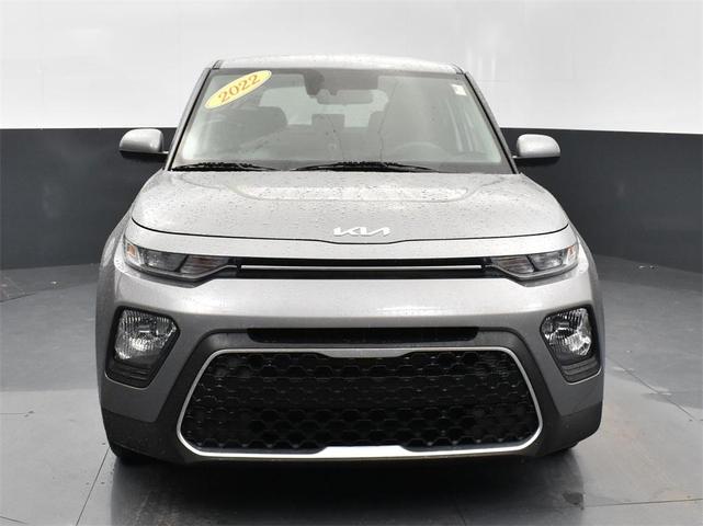 2022 kia soul lx
