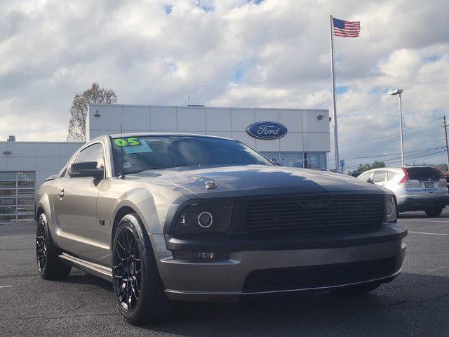 2005 ford mustang gt