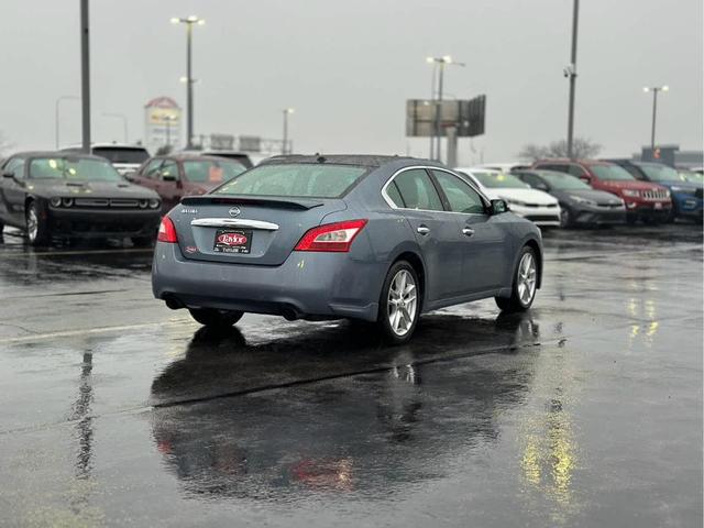2010 nissan maxima sv