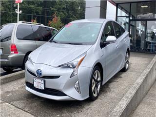 2016 Toyota Prius three touring