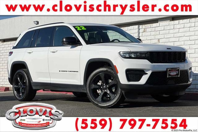2022 jeep grand cherokee altitude
