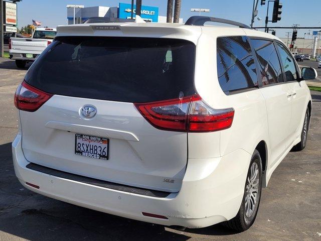 2020 toyota sienna xle