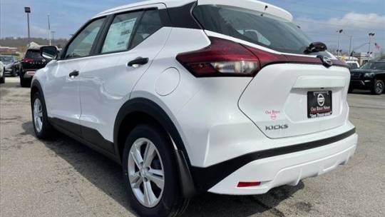 2023 nissan kicks s