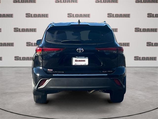 2022 toyota highlander xle