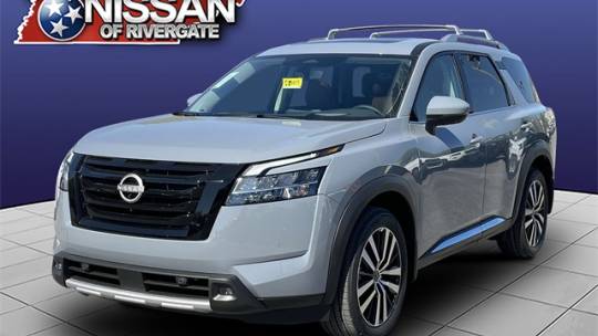 2024 Nissan Pathfinder platinum