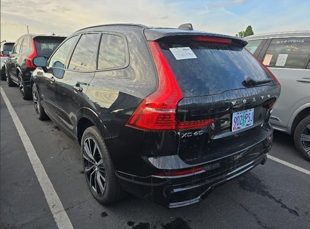 2024 volvo xc60 b5 plus dark theme