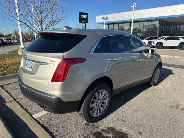 2017 cadillac xt5 base