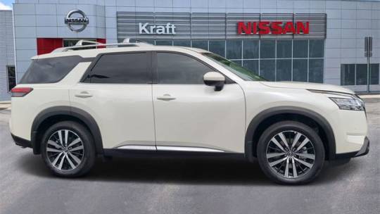 2024 Nissan Pathfinder platinum