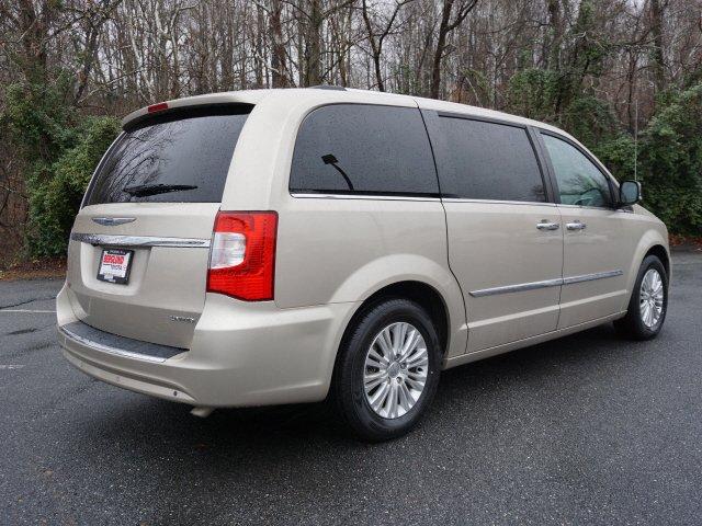 used 2015 chrysler town & country limited platinum lynchburg, va 24502 for sale in lynchburg, virginia