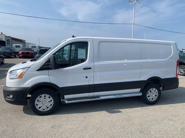 2022 ford transit-250 base