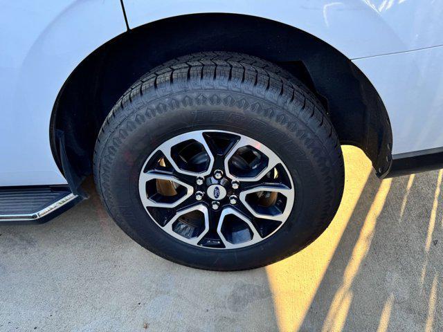 2022 ford expedition xlt