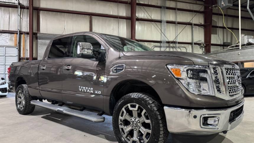 2017 nissan titan xd sl