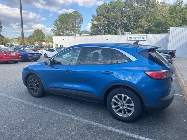 2021 ford escape se