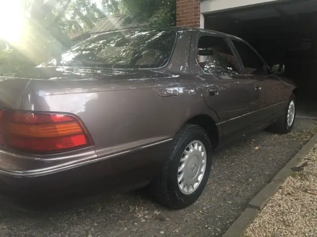 lexus ls400