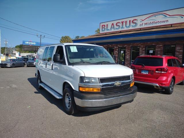 2022 chevrolet express 2500 rwd 2500 regular wheelbase wt