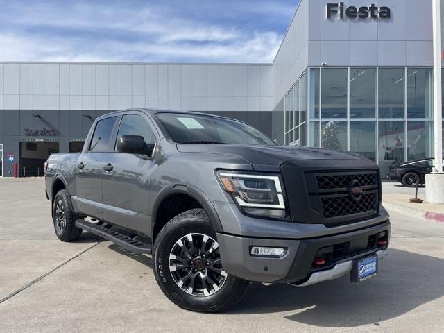 2023 nissan titan pro-4x