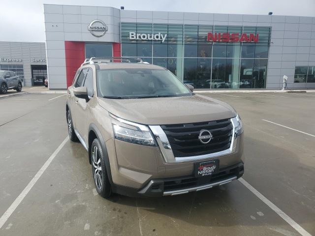 2024 nissan pathfinder platinum fwd